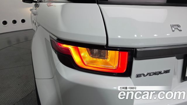 Land Rover Range Rover Evoque 2016 — photo 9