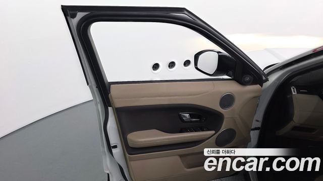 Land Rover Range Rover Evoque 2016 — photo 14