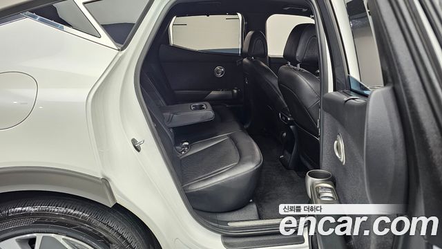Genesis GV60 2023 — photo 17