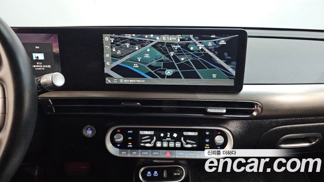 Genesis GV60 2023 — photo 18