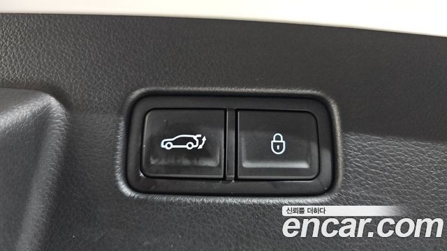 Genesis GV60 2023 — photo 24