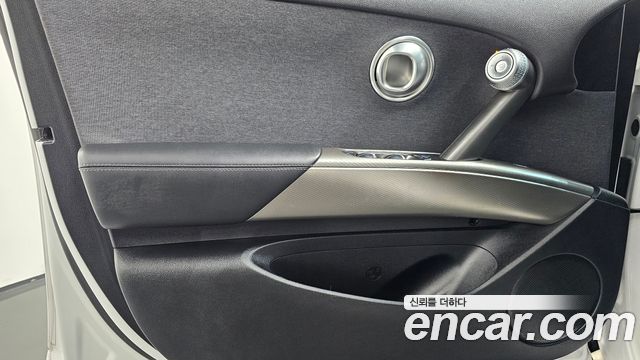 Genesis GV60 2023 — photo 14