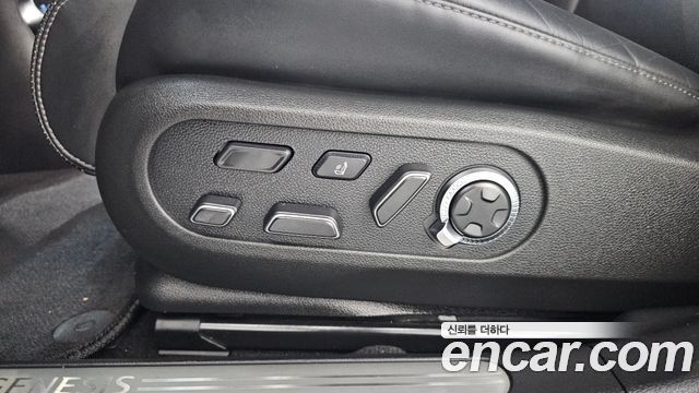Genesis GV60 2023 — photo 30