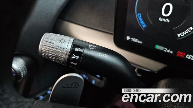 Genesis GV60 2023 — photo 39