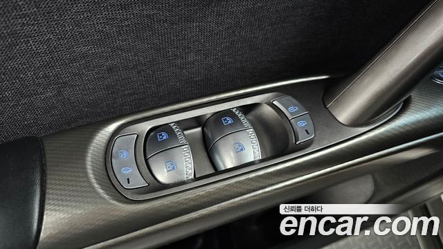 Genesis GV60 2023 — photo 41