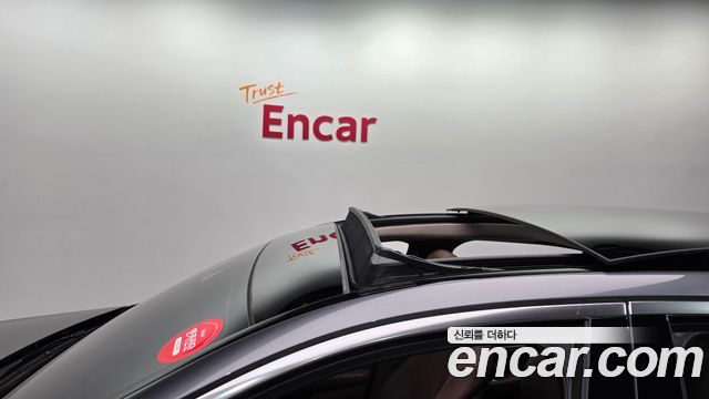 Mercedes-Benz E-Class 2019 — photo 29
