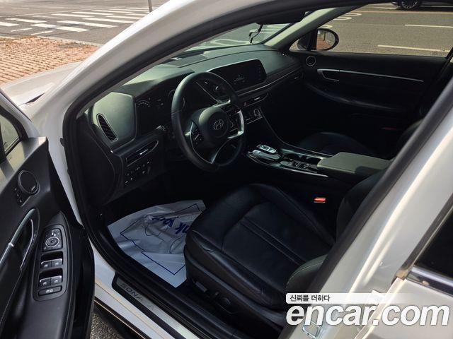 Hyundai Sonata 2022 — photo 10