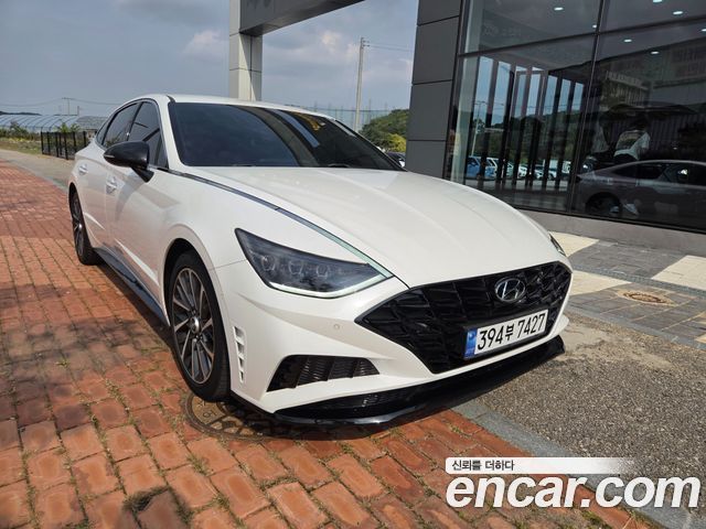 Hyundai Sonata 2022 — photo 11