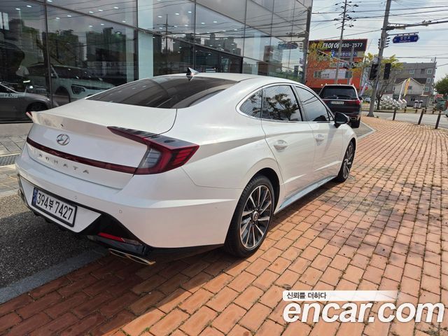 Hyundai Sonata 2022 — photo 13