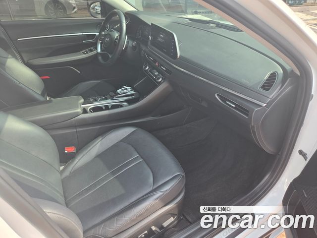 Hyundai Sonata 2022 — photo 15