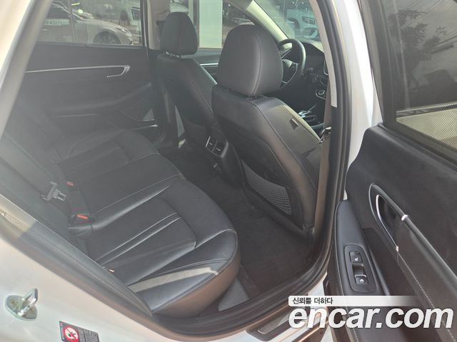 Hyundai Sonata 2022 — photo 17