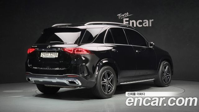 Mercedes-Benz GLE-Class 2020 — photo 2