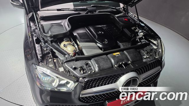 Mercedes-Benz GLE-Class 2020 — photo 6