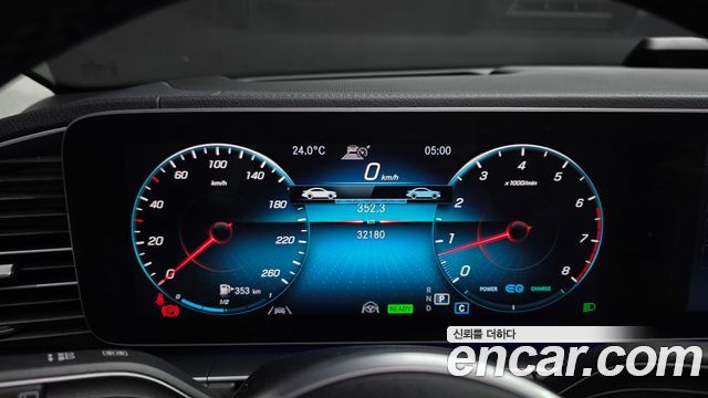 Mercedes-Benz GLE-Class 2020 — photo 8
