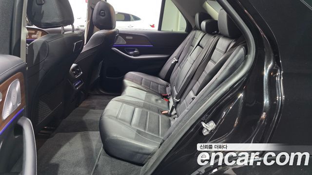 Mercedes-Benz GLE-Class 2020 — photo 11