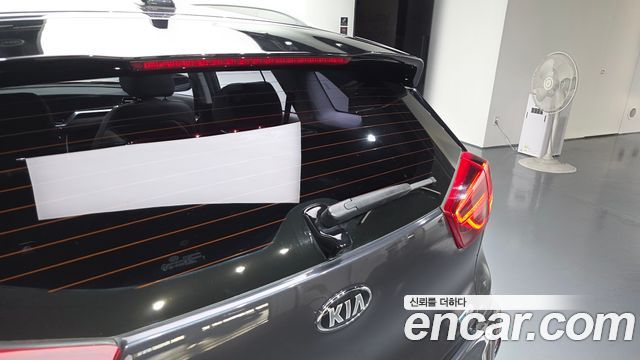 Kia Niro 2020 — photo 34