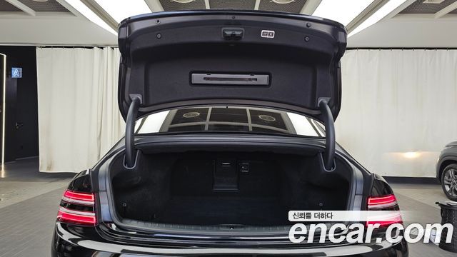 Genesis G80 2021 — photo 27