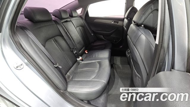 Hyundai Sonata 2015 — photo 17