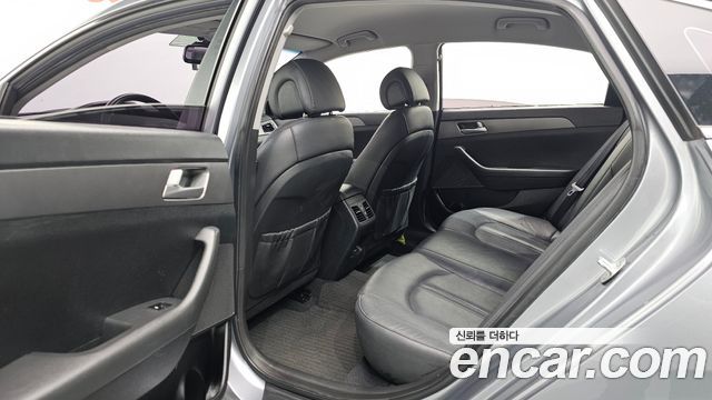 Hyundai Sonata 2015 — photo 18