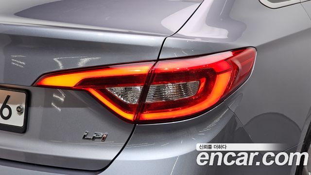 Hyundai Sonata 2015 — photo 9