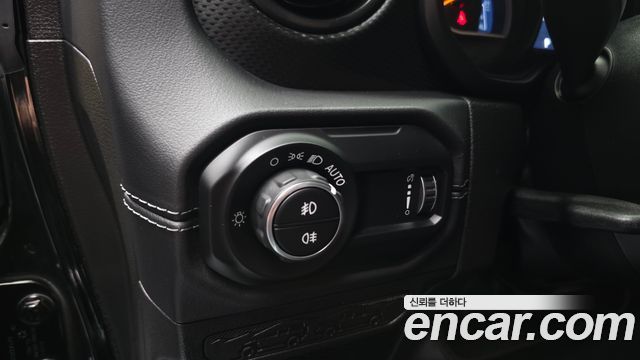 Jeep Wrangler 2024 — photo 26