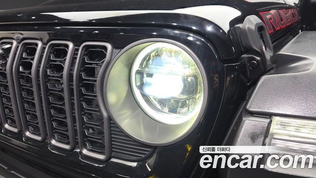Jeep Wrangler 2024 — photo 8