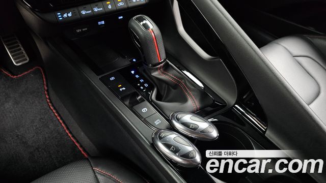 Hyundai AVANTE 2025 — photo 12