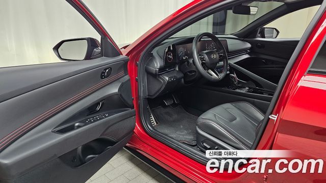 Hyundai AVANTE 2025 — photo 13