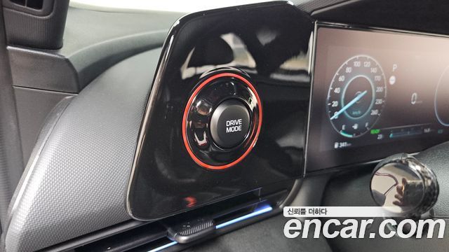 Hyundai AVANTE 2025 — photo 25