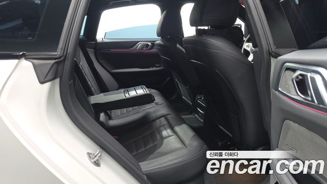 BMW 4-Series 2024 — photo 12