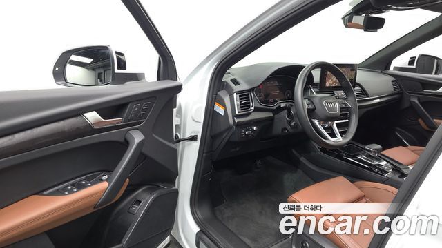 Audi Q5 2023 — photo 13