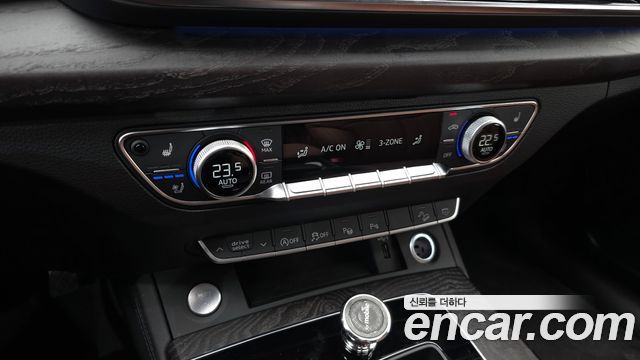 Audi Q5 2023 — photo 23