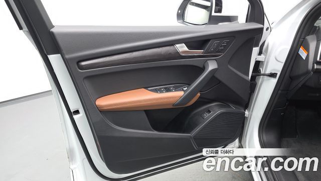 Audi Q5 2023 — photo 14