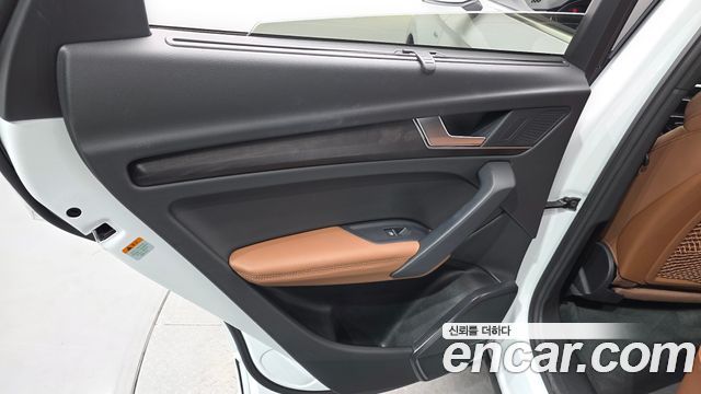 Audi Q5 2023 — photo 15