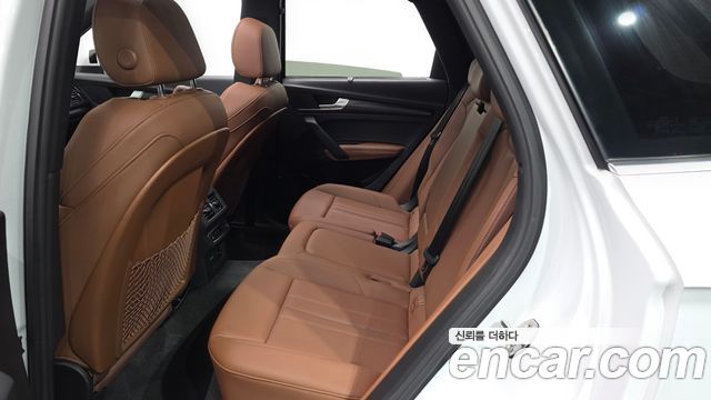 Audi Q5 2023 — photo 16