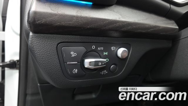 Audi Q5 2023 — photo 27