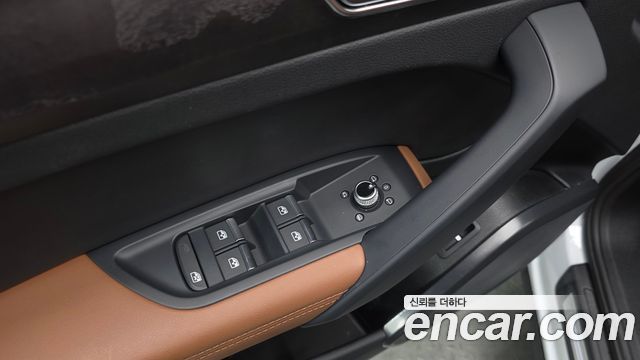 Audi Q5 2023 — photo 30