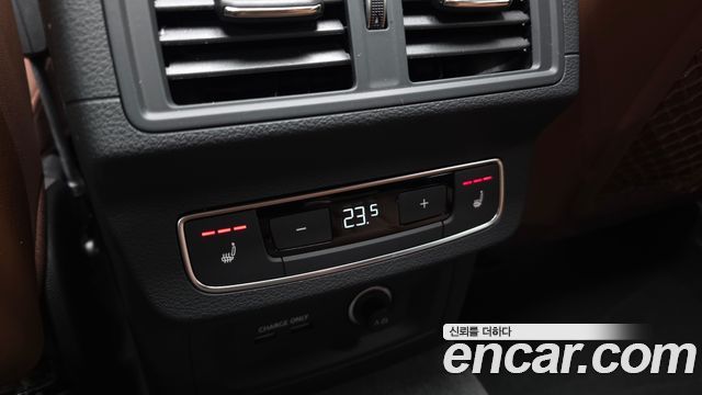 Audi Q5 2023 — photo 31