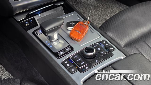 Genesis G80 2017 — photo 9