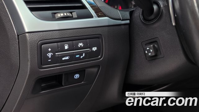 Genesis G80 2017 — photo 15