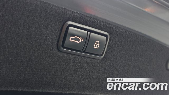 Genesis G80 2017 — photo 17