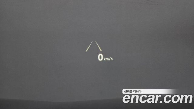 Genesis G80 2017 — photo 18