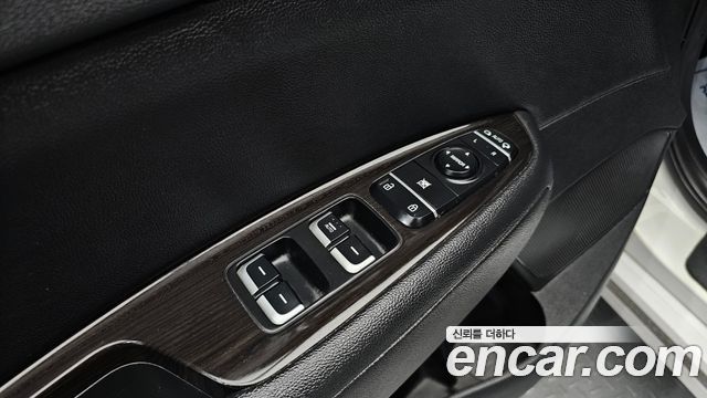 Kia K5 2016 — photo 24