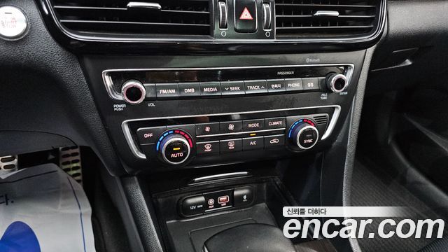 Kia K5 2016 — photo 25