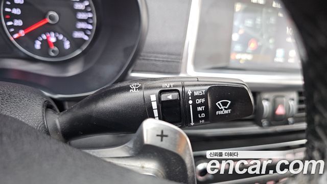 Kia K5 2016 — photo 27