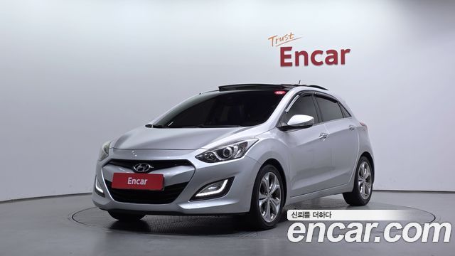 Hyundai i30 2012 — photo 1