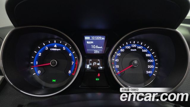 Hyundai i30 2012 — photo 8