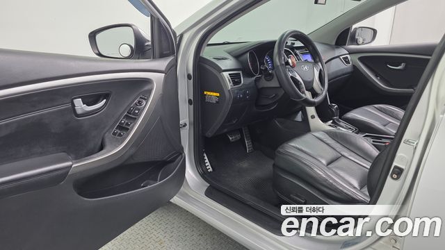 Hyundai i30 2012 — photo 10