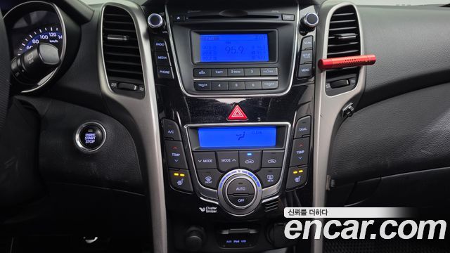 Hyundai i30 2012 — photo 14