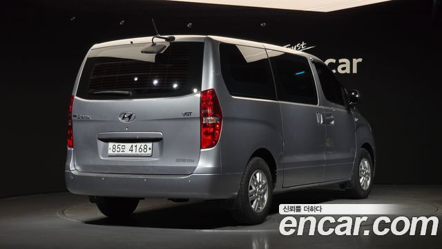 Hyundai Starex 2017 — photo 2